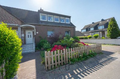Großes Zweifamilienhaus mit herrlichem Garten