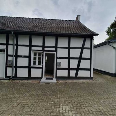 3-Zimmer-Wohnung im denkmalgeschützten Fachwerkhaus in Bergisch Gladbach