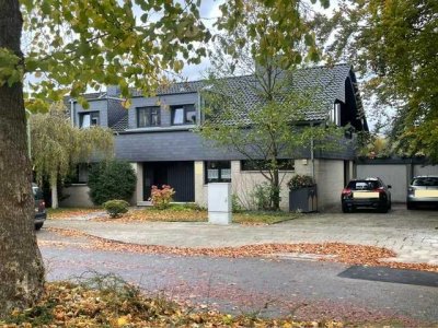 Spektakuläre Statement-ETW mit Balkon, Garage u. 2 Kfz.-Stellplätze in exklusiver Lage!