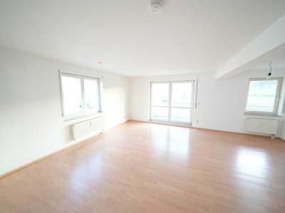 Hier fühlt man sich wohl - 3,5 Zi. mit Einbauküche + Südbalkon