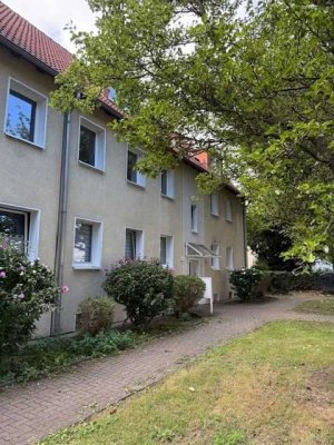 Ein tolles Wohngefühl: praktische 2,5-Zi.-Dachgeschosswohnung