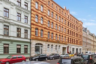 Attraktive Kapitalanlage: Sanierte Altbauwohnung in denkmalgeschütztem Gebäude mit KfW Förderung