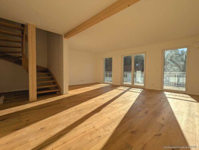 ENERGIEEFFIZIENTER NEUBAU - 2 WOHNEINHEITEN, DACHTERRASSE, SÜDWESTGARTEN, EICHENPARKETT