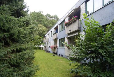 2-Zimmer Wohnung mit Badewanne, Einbauküche und Balkon