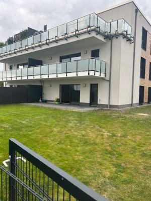 Gartenparadies inklusive: Moderne und komfortable 4-Zimmer Wohnung mit Einbauküche