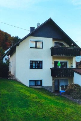 Schöne Dachgeschosswohnung in ruhiger Lage