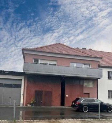 Sofort beziehbare, attraktive 4 Zimmer-Wohnung mit großem Balkon in zentraler Stadtlage von Ebern,