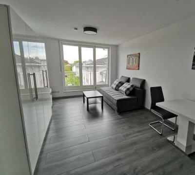 Provisionsfrei* Bezugsfreie 1 Zi. Wohnung mit Dachterrasse und EBK