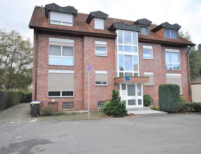 Gepflegte ETW mit Loggia  im 1. Obergeschoss eines 6-FH in Lünen