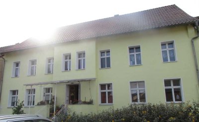 komplett Renovierte helle 2-Raum-Wohnung auf dem Land
