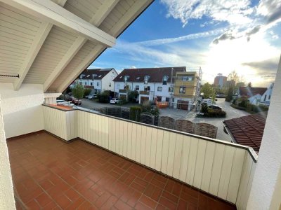 Vollständig renovierte 2,5-Zimmer-Wohnung mit Balkon, EBK & neuem Vinylboden in Laupheim