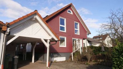 Wohnen mit Wohlfühlfaktor: Freistehendes 1-FH mit Garten, Terrasse & Carport – Ettlingen-Schöllbronn
