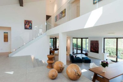 Designer Villa mit eigener Spa-Etage
-
eine Traumimmobilie in Heidelberg