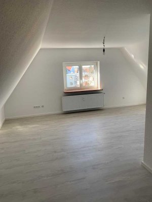Schöne 1,5-Zimmer-DG-Wohnung in Buckenhof