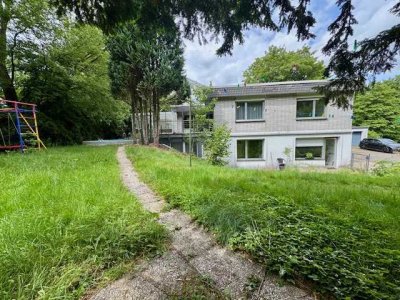Freistehendes Einfamilienhaus mit Einliegerwohnung im Bungalowstil mit viel Potenzial in Ennepetal