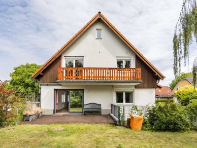 Familientraum im Komponistenviertel: 10 Zimmer über vier Etagen mit sonnigem Südgrundstück