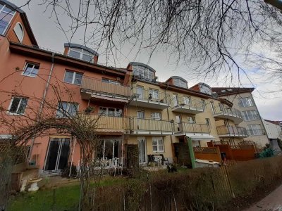 Ruhige 2-Zimmer-Dachgeschosswohnung mit Blick ins Grüne als Kapitalanlage