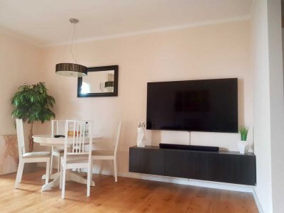 Stilvoll leben mit Skyline-Blick, Sauna & Loggia – 4-Zimmer-Wohntraum in Frankfurt-Rebstock