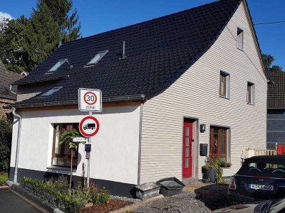 4,5-Zimmer-Einfamilienhaus mit gehobener Innenausstattung in Windeck