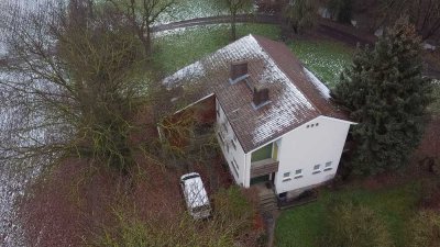 Großzügiges Wohnhaus mit Modernisierungsbedarf in bevorzugter Randlage