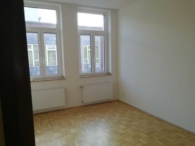 Schöne und vollständig renovierte 3-Zimmer-Wohnung mit gehobener Innenausstattung in Stolberg