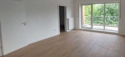 Modernisierte 3-Zimmer-Obergeschosswohnung mit Balkon und Außenstellplatz