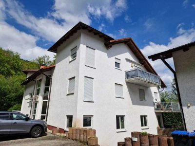 Eigentumswohnung mit Balkon u. Garage in ruhiger Lage von Höchst i. Odw. - sofort bezugsfrei!