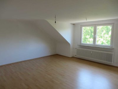 3-Raum-DG-Wohnung in Neu-Isenburg