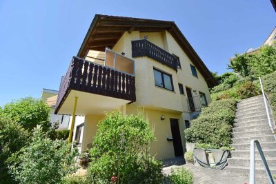 Gepflegte Doppelhaushälfte mit Weit- und Alpenblick in bester Südhanglage von Konstanz-Fürstenberg