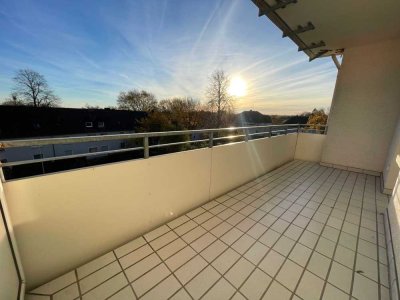 *großer Balkon*Tageslichtbad*renovierte Übergabe*