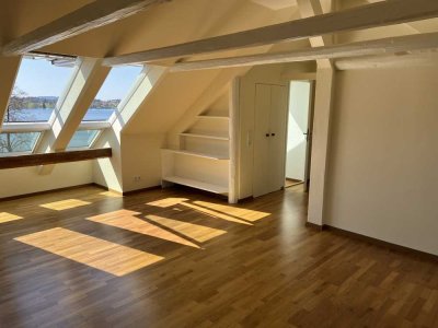 Befristete Maisonettewohnung mit Berg/Seeblick