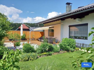 Großzügiges Familienhaus mit idyllischem Garten