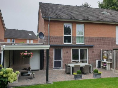 Doppelhaushälfte im ruhigem Wohngebiet