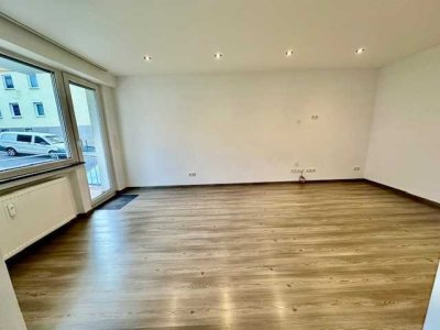Helle & modernisierte 2,5 Zimmerwohnung  mit Balkon in Taunusstein!