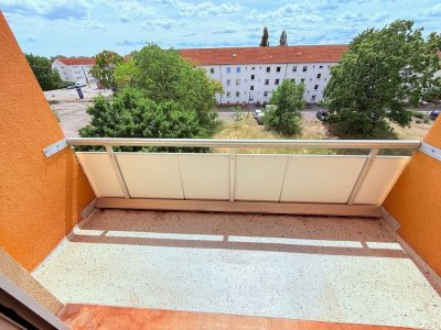 **Besichtigung: So., 13.07.25 um 12:30 Uhr** Balkonwohnung im Komponistenviertel!