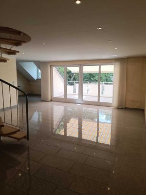 Helle Maisonette mit Sonnenbalkon und komfortablen Extras