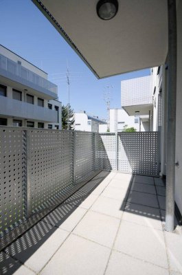 MODERNE 2-ZIMMER-WOHNUNG – PROVISIONSFREIER ERSTBEZUG MIT SÜDBALKON!