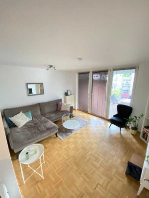 Charmante 2-Zimmer-Wohnung mit großem Sonnen- Balkon in Hürth-Efferen – 53 m²