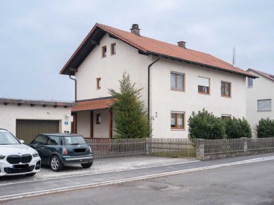 Geräumiges Zweifamilienhaus mit großem Garten in zentraler Lage von Dingolfing
