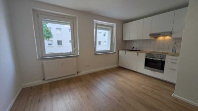 Sanierte 2,5-Zimmer Whg - 2mins von Tramstation
