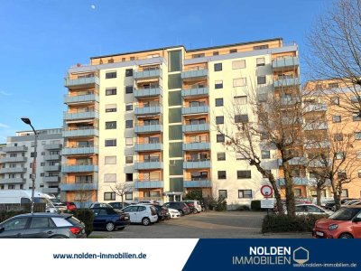 ***GERÄUMIG UND HELL -  2 ZIMMER MIT BALKON UND STELLPLATZ***
