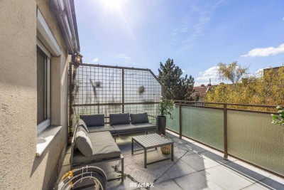 Traumhafte DG-Wohnung mit Terrassen. Ruhelage. 3 o. 4 Zimmer. Alles neu.