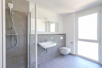 Stilvolles Wohnerlebnis mit Balkon und moderner Einbauküche in lichtdurchfluteter Etage *ERSTBEZUG*