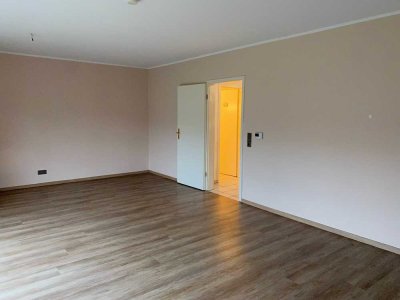 Günstige, gepflegte 4-Zimmer-Doppelhaushälfte mit EBK in Glückstadt