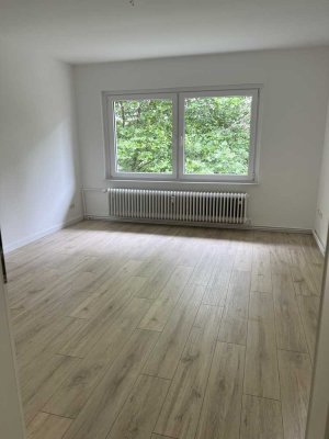 Top Sanierte 2-Zimmer Whg mit Balkon