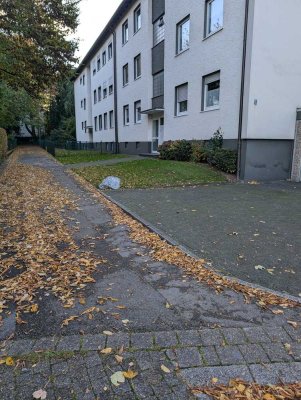 � Helle 4-Zimmer-Dachgeschosswohnung mit Einbauküche in Witten-Stockum�