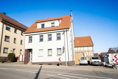 Handwerker aufgepasst: Wohnhaus mit Bürofläche, Lagerscheune und Fahrzeugstellplätzen