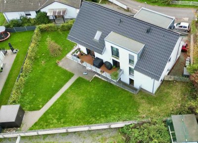 Attraktive Dreizimmer-Wohnung barrierefrei im Erdgeschoss mit Garten in Seelscheid