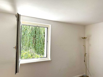1-Raum-Hochparterre-Wohnung mit Einbauküche in Nürnberg