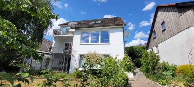 Zweifamilienhaus mit ca. 310m² Wohn- / Nutzfläche * 607m² Grundstück in Hanglage